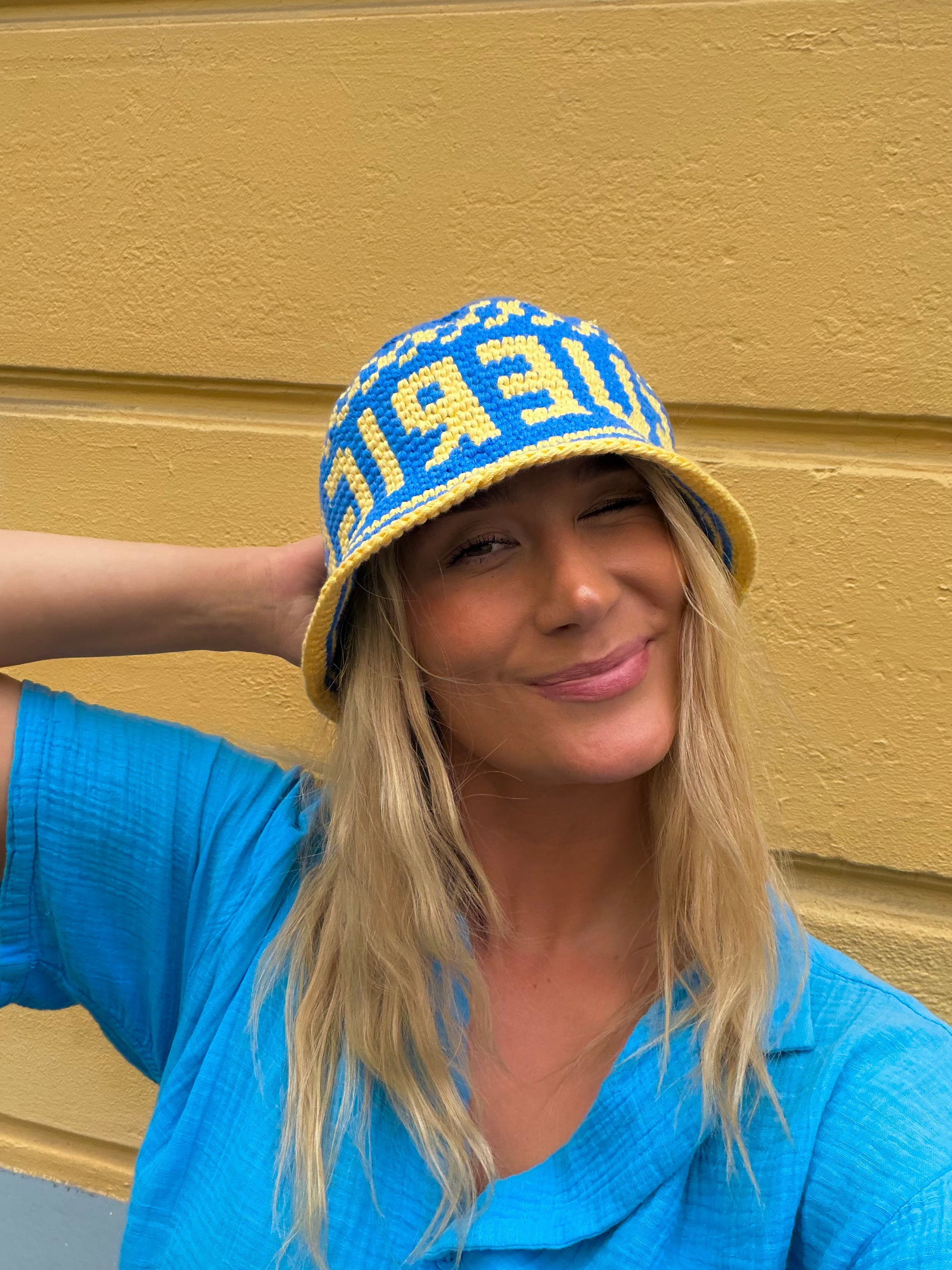 Sverige Bøttehatt fotball VM (OPPSKRIFT + GARNPAKKE)