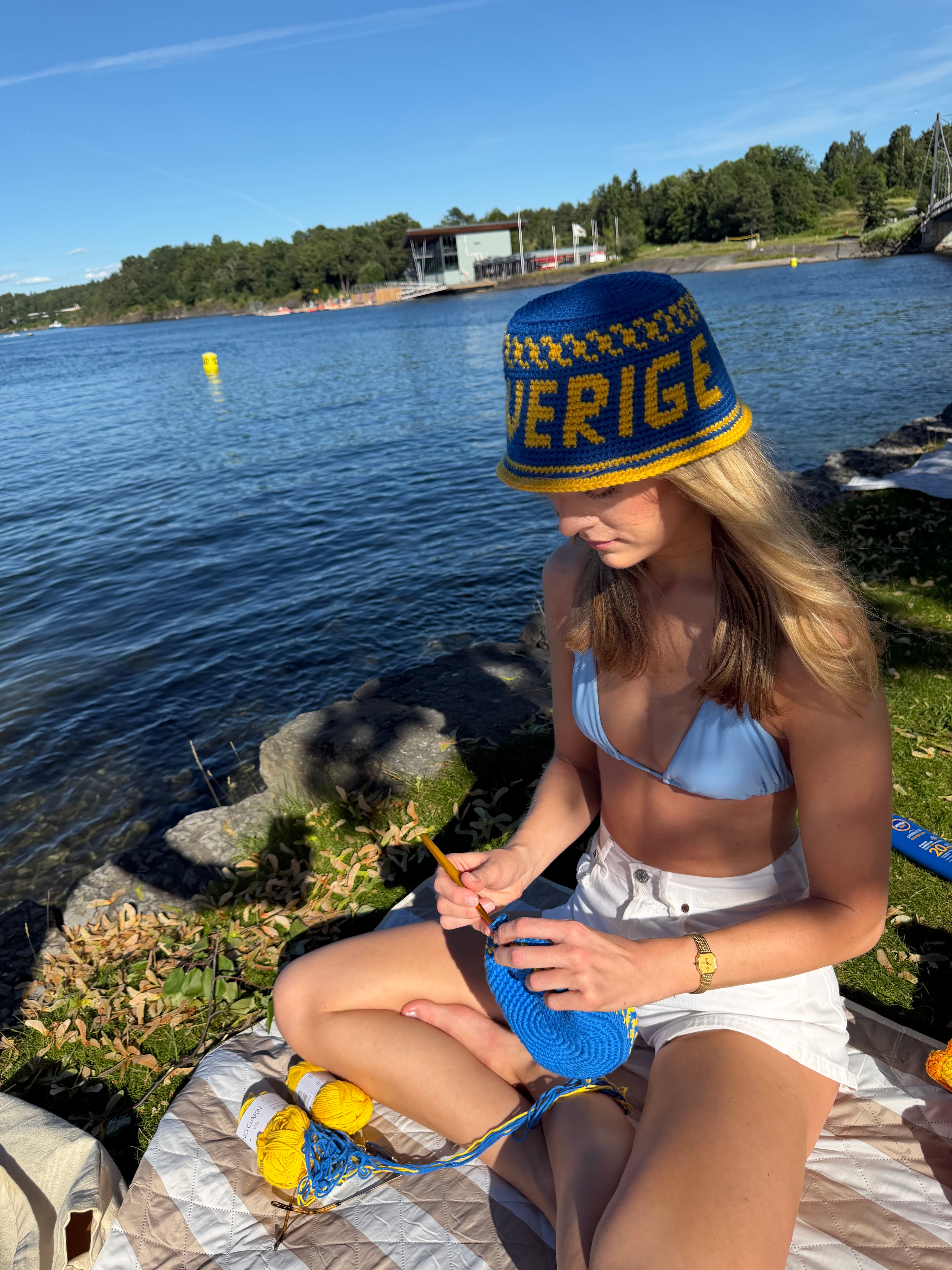 Sverige bøttehatt (hekleoppskrift)