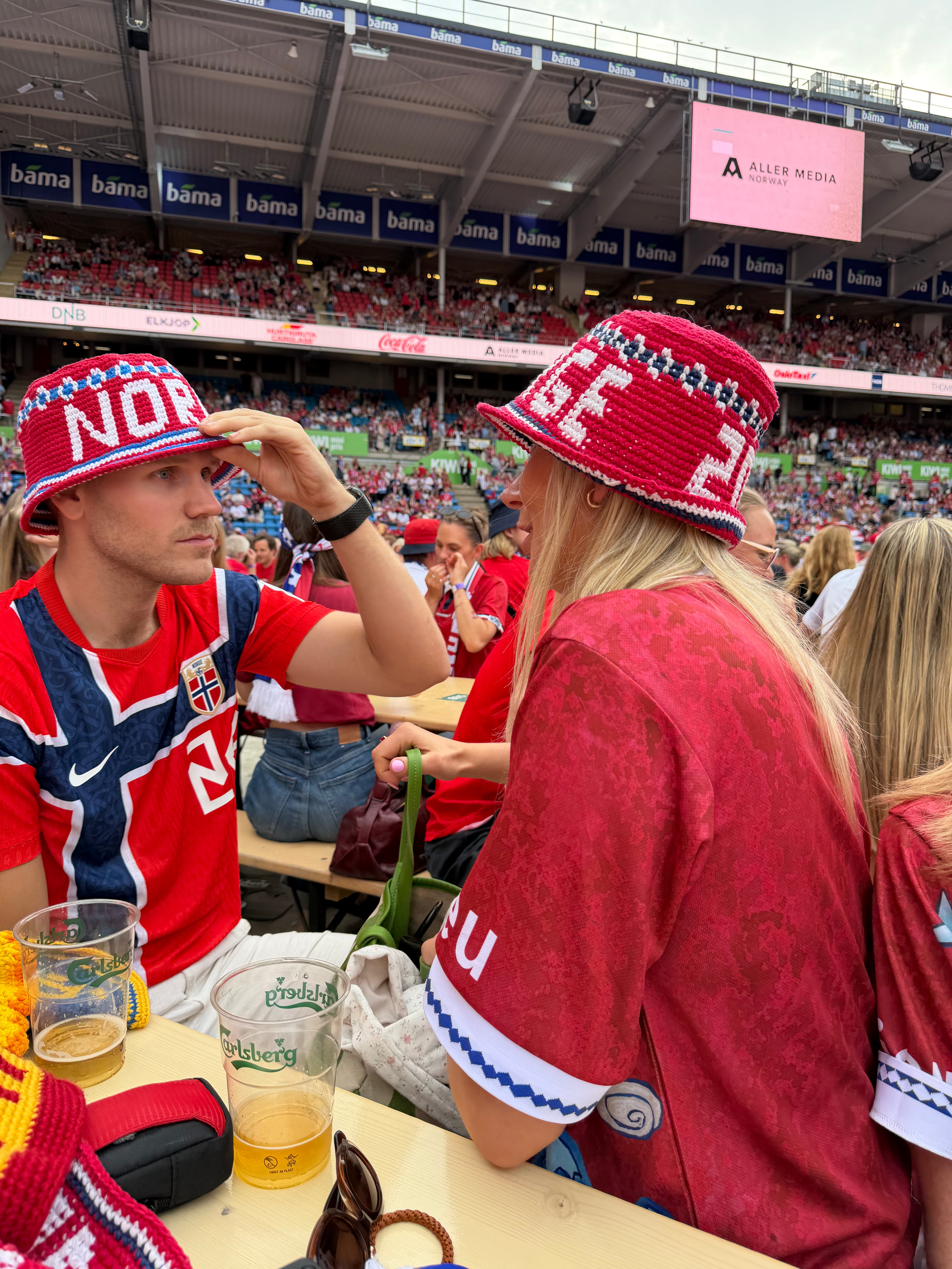 Norge VMbøttehatt (hekleoppskrift)