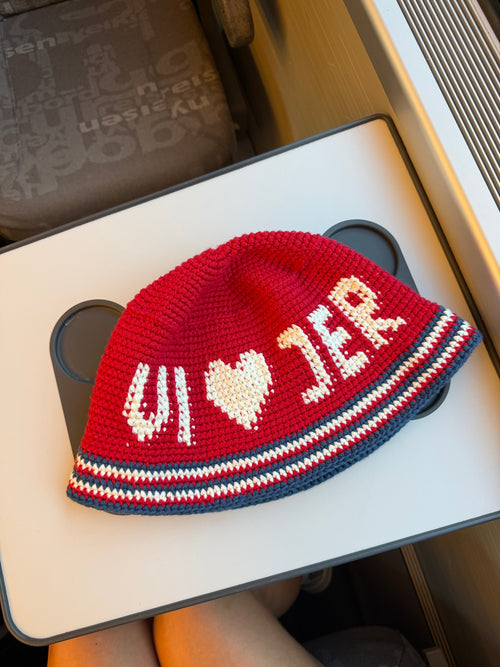 We <3 you - bucket hat World Cup (crochet pattern)