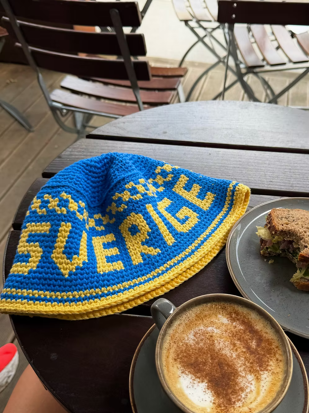 Sverige buckethat (svensk tekst)